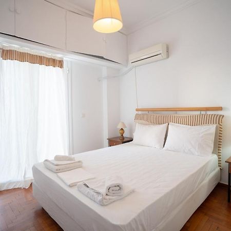 Dimotiko Theatro Metro St. 1 Bedroom 4 Pers. Flat Piræus Eksteriør billede