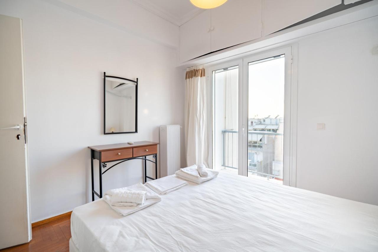 Dimotiko Theatro Metro St. 1 Bedroom 4 Pers. Flat Piræus Eksteriør billede