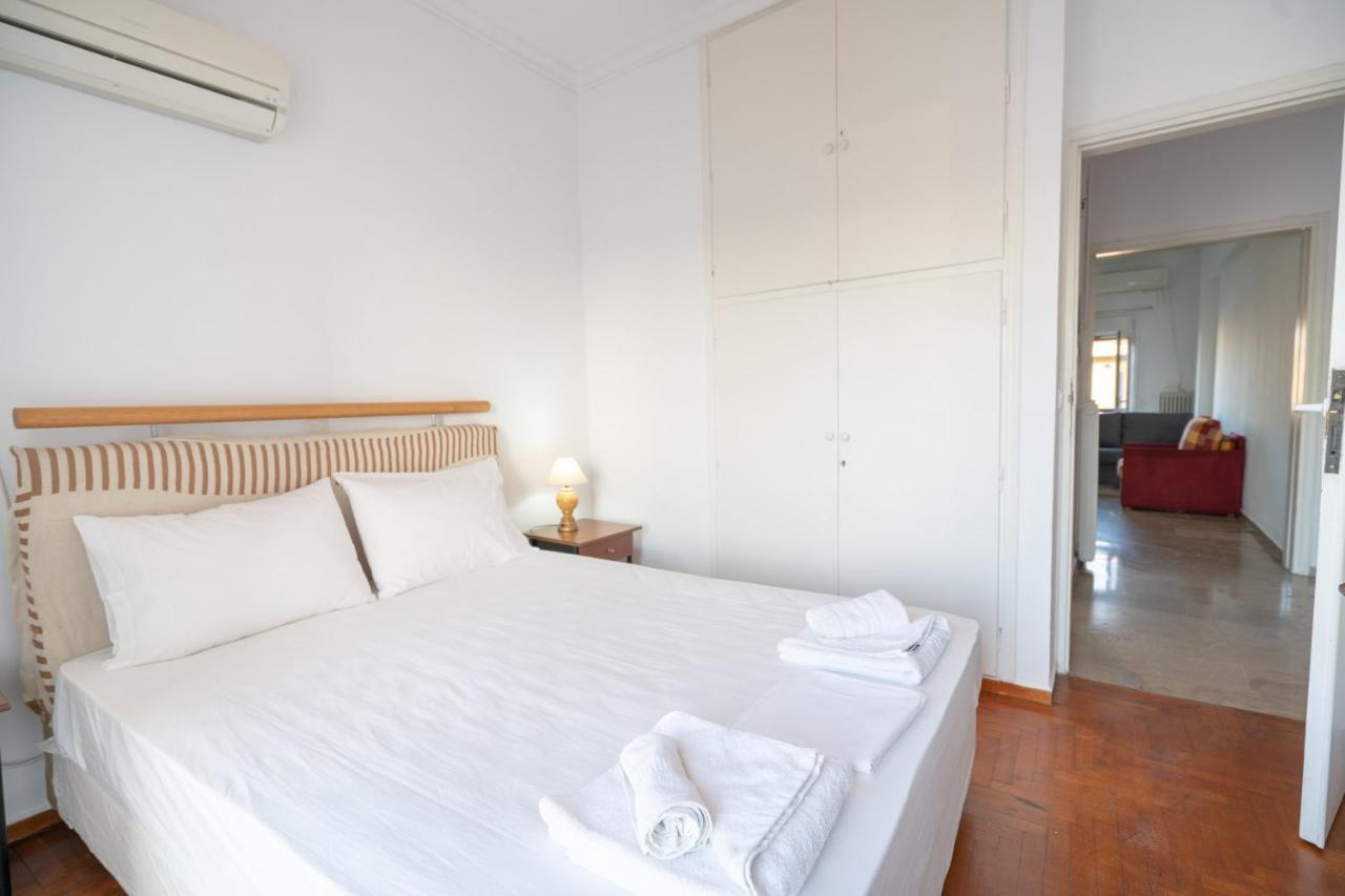 Dimotiko Theatro Metro St. 1 Bedroom 4 Pers. Flat Piræus Eksteriør billede